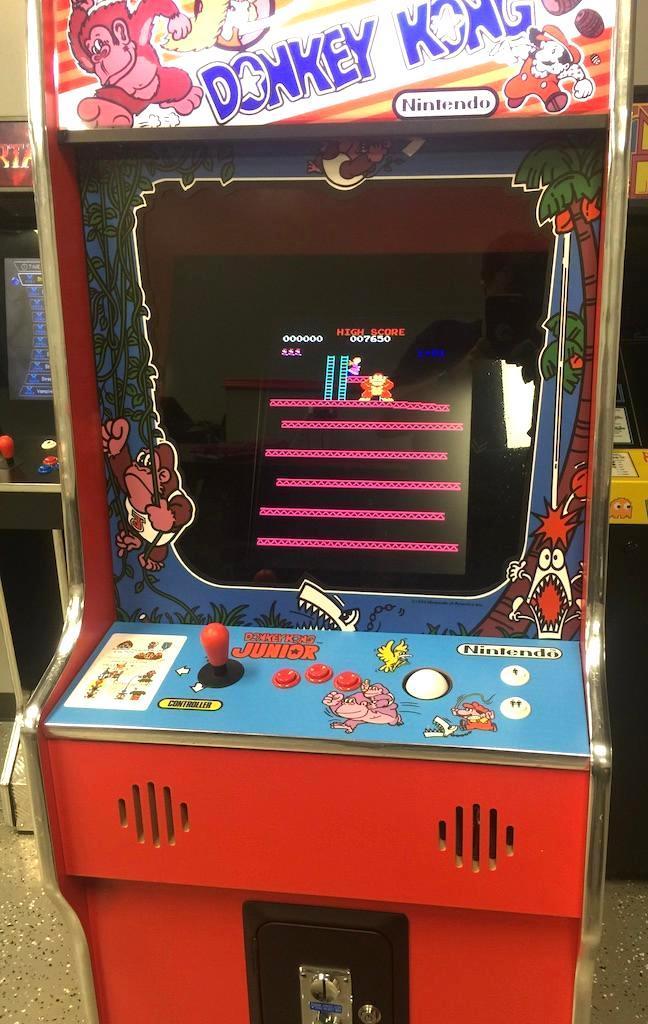 DONKEY KONG Themed MultiCade 60 in 1 CLASSIC Arcade Stand-Up Video Game