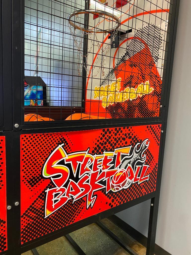 New Arcade Street Basketball Game Coin Operated Large Basketball Machine with 5 Basketballs