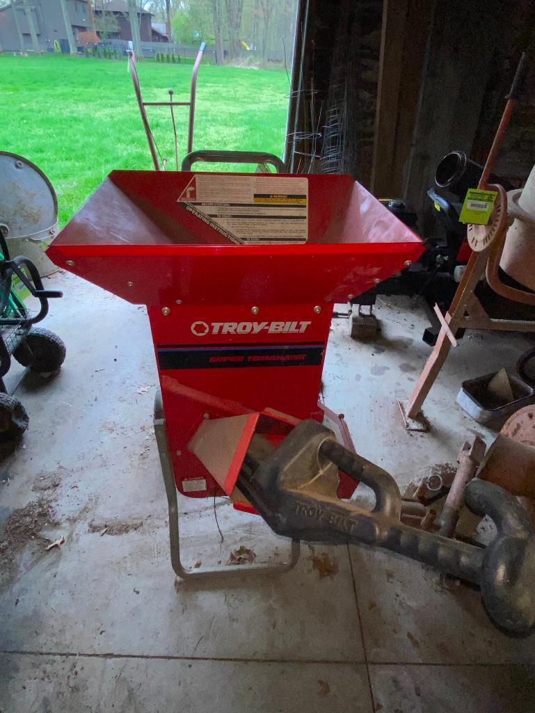 Troy Bilt Super Tomahawk Wood Chipper