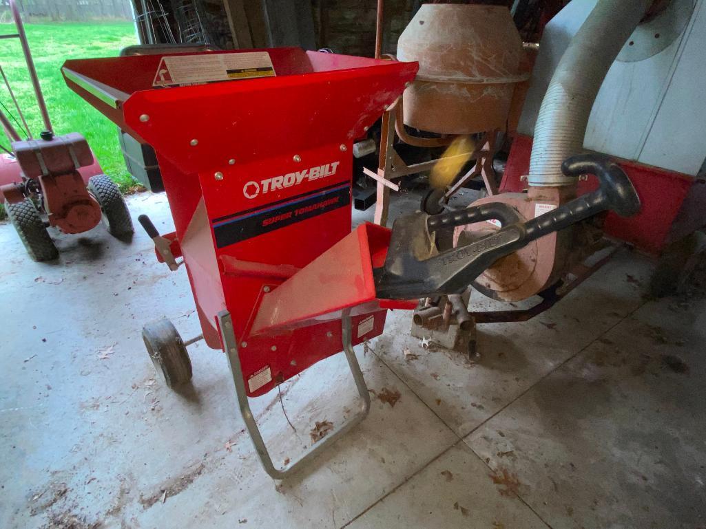 Troy Bilt Super Tomahawk Wood Chipper