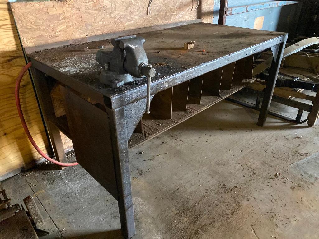 Steel Workbench w/ 4.5 in Vise