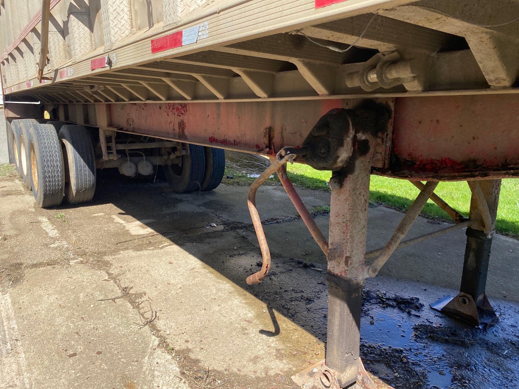 City Welding and Manufacturing Co 30ft Tri-Axle Aluminum Dump Trailer