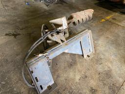 Bobcat Hydraulic SkIdloader Auger Attachment w/ 11in Auger Bit