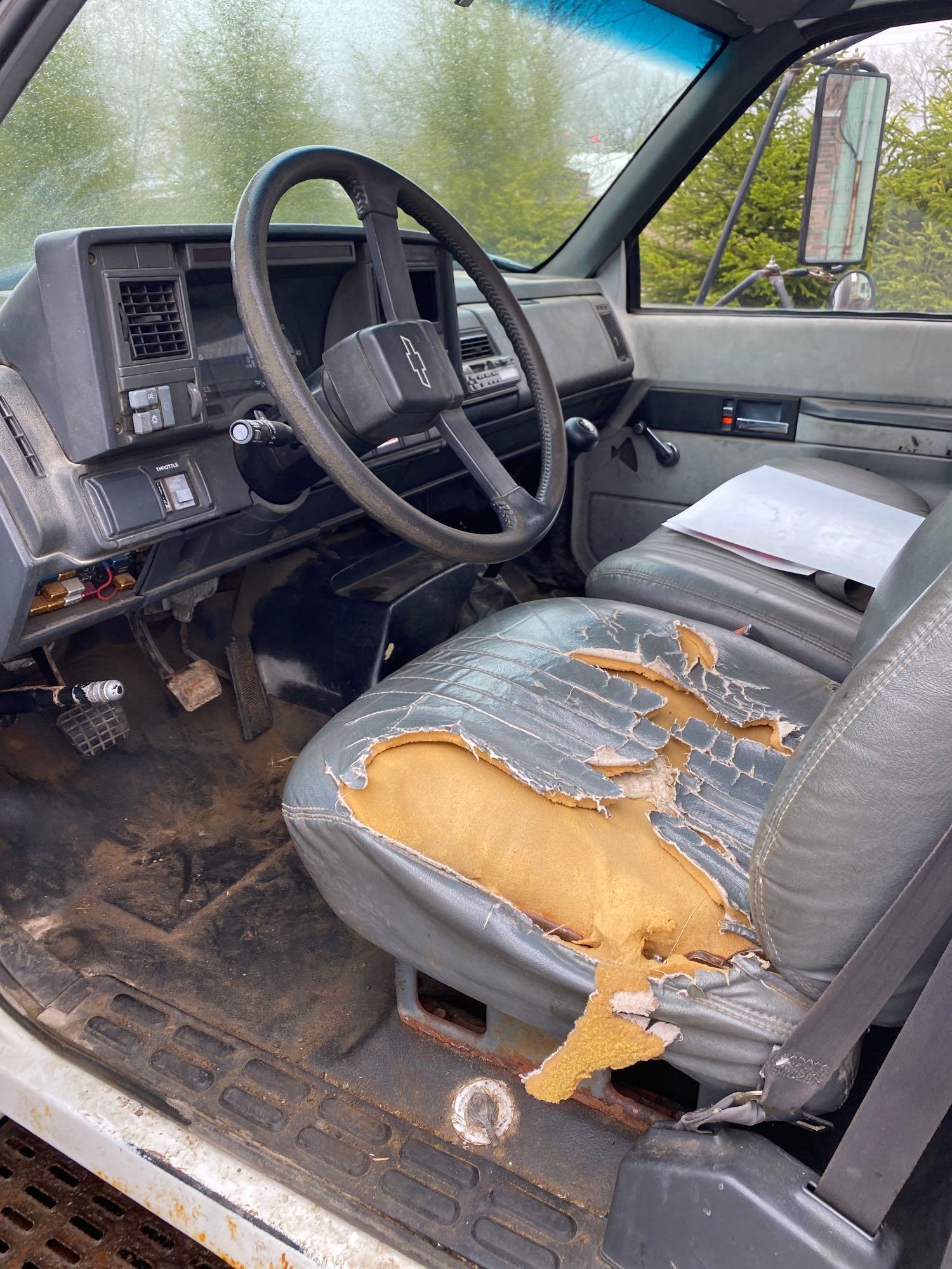 1999 Chevy C6500 20ft Box Truck