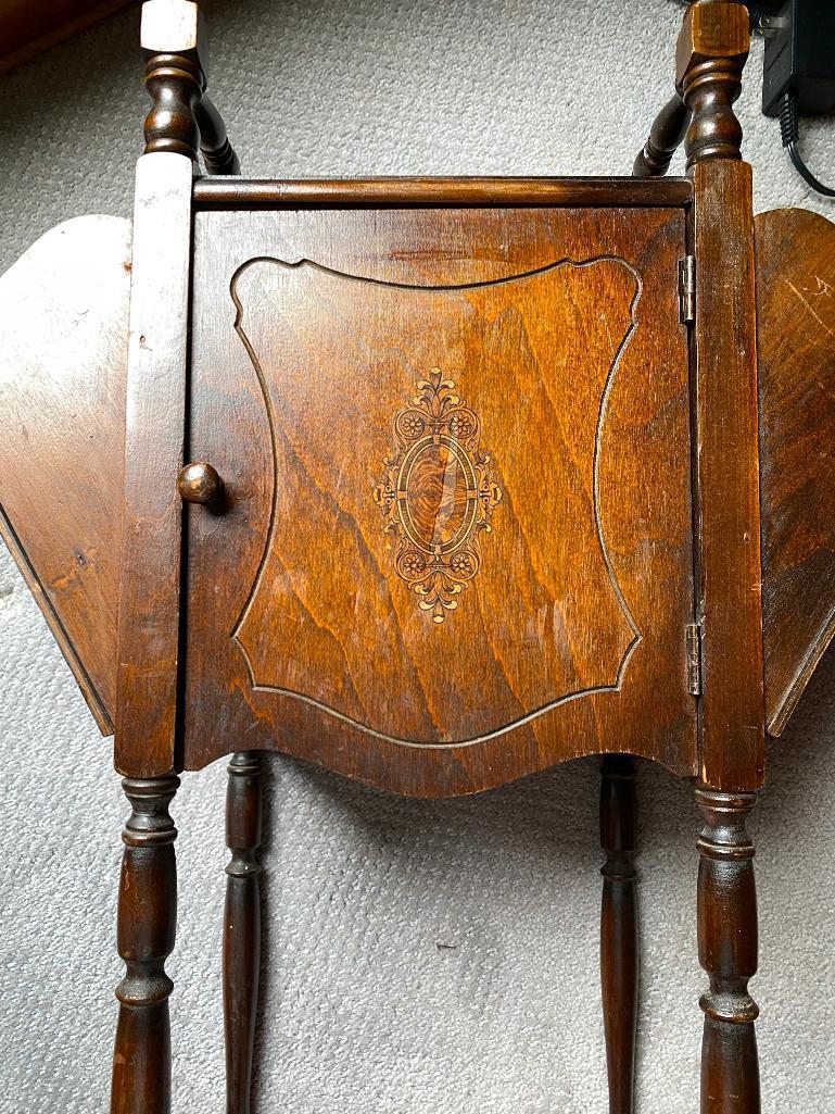 Copper Lined Table Humidor with Magazine Racks