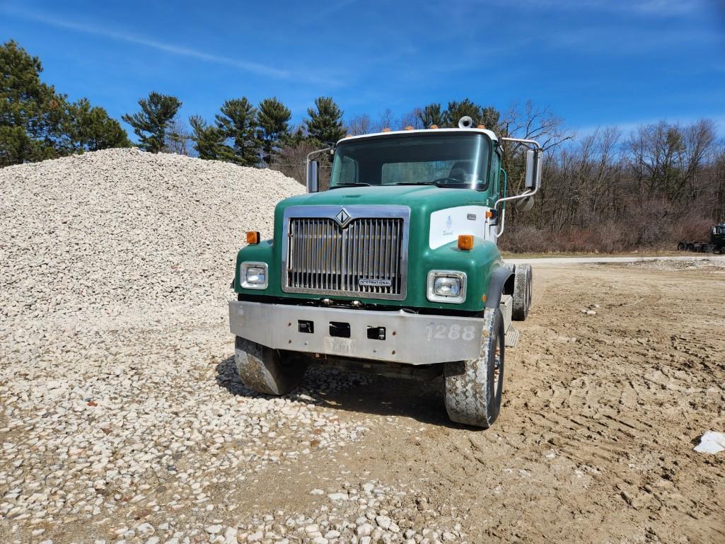 2000 International 5500i Truck Cab & Chassis