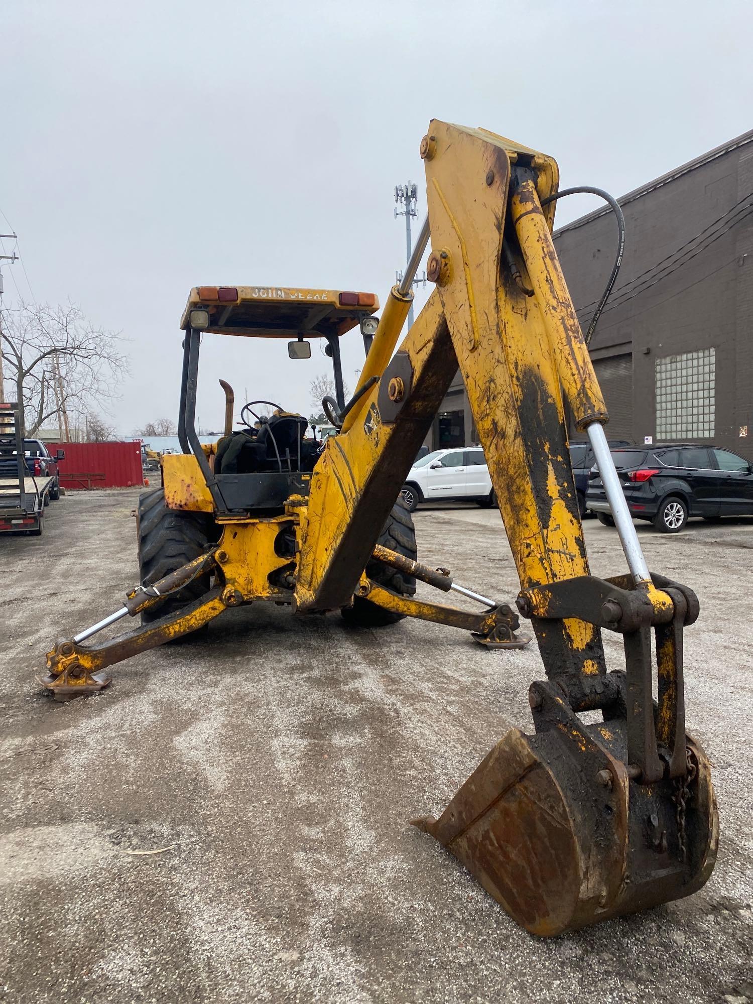 John Deere 410C Backhoe