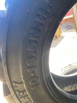 (4) New Forerunner Tubeless 10-16.5 Skidloader Tires