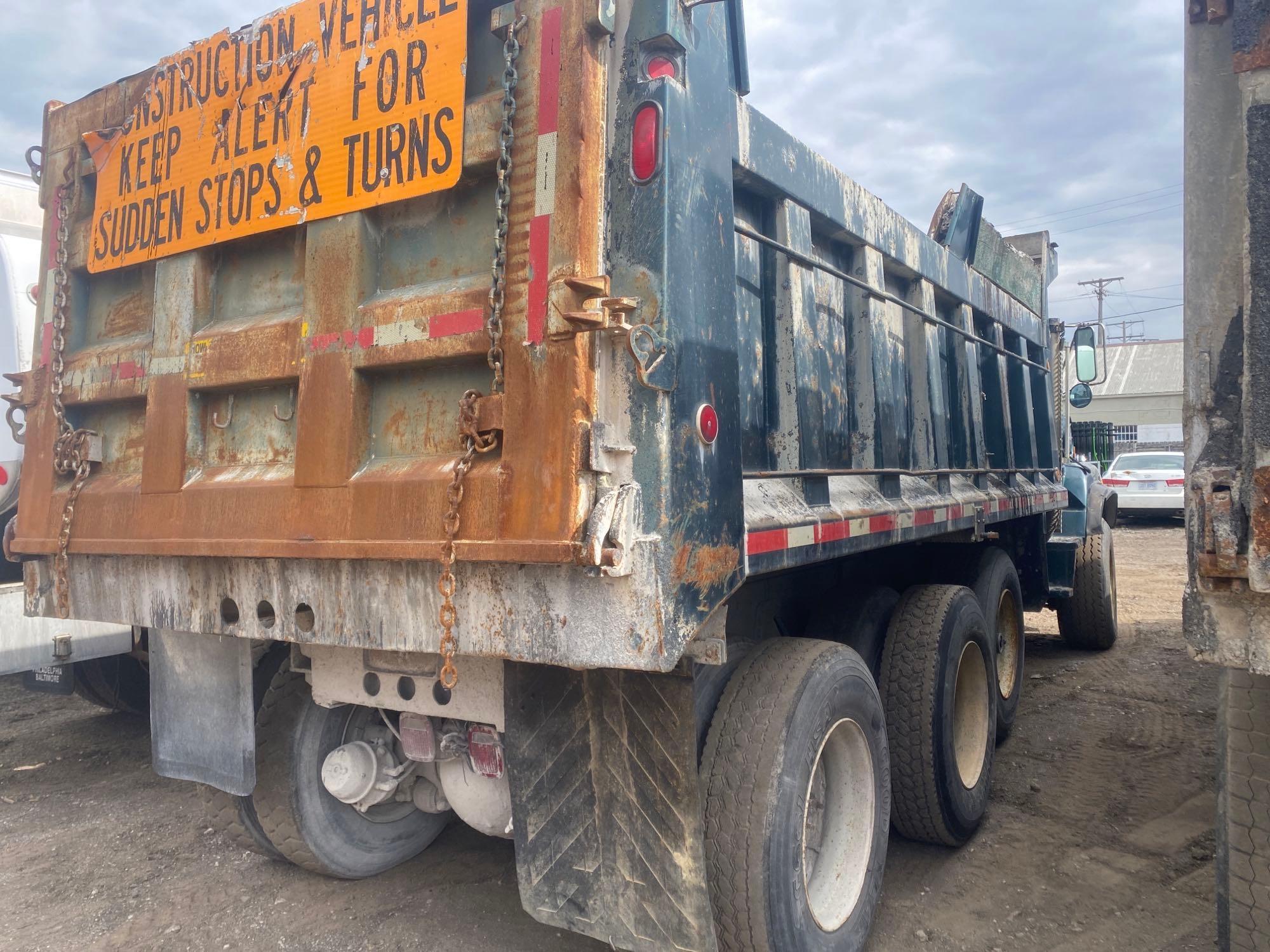 1995 Ford LTS9000 Tri-Axle Dump Truck