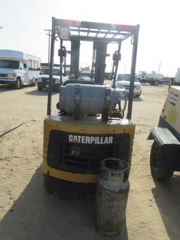 Caterpillar 40 Forklift