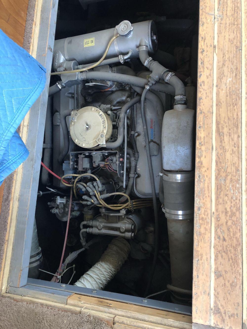 California Fisherman Youth 1986 Ladyluck 12'3" Width, Twin Engine Boat w/Quarters, Kicthen