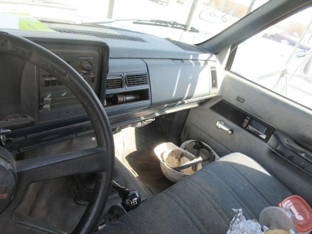 1992 Chevy 3500 FB w/ Ladder Rack