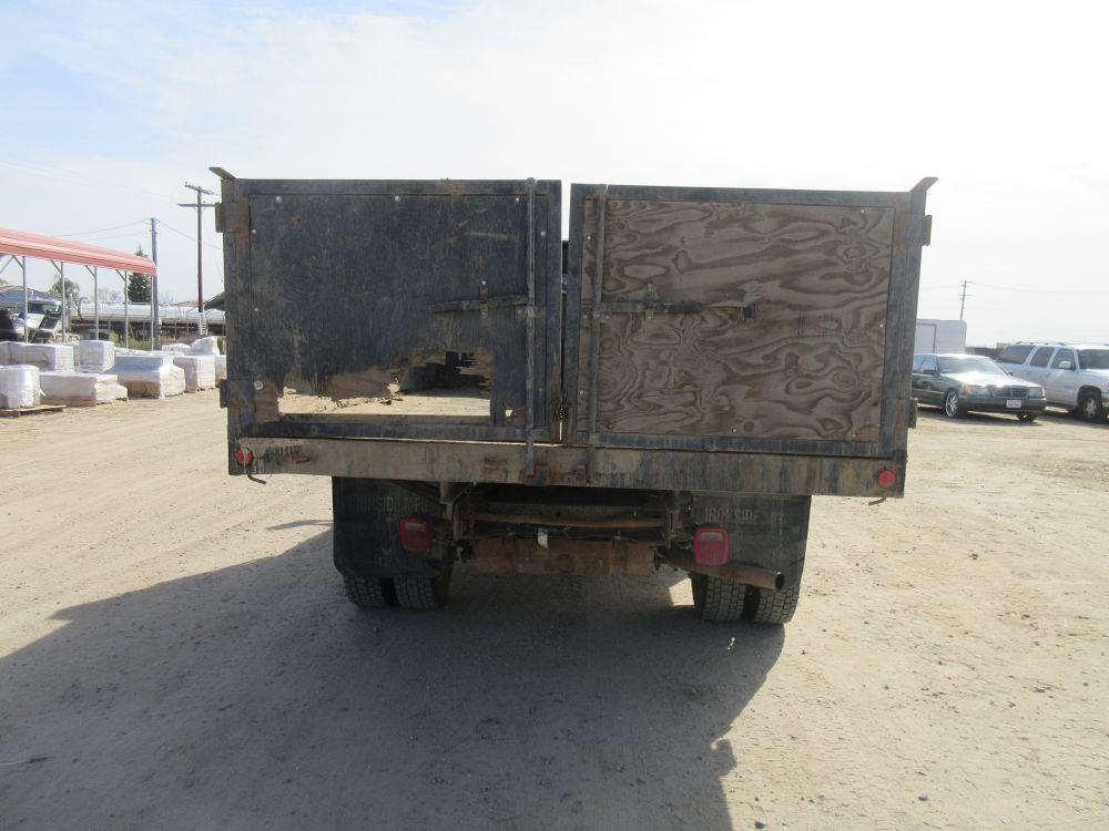 2005 Ford F550 w/Dump Bed