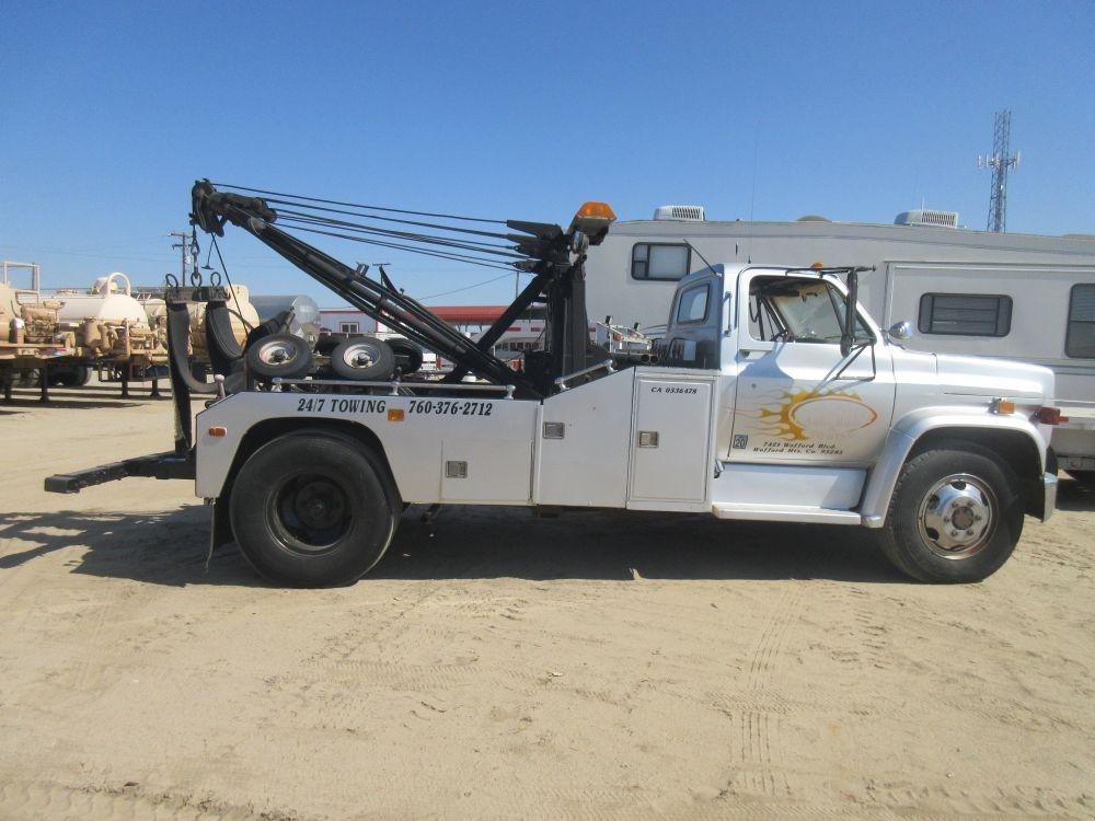 1974 Chevy Gas Tow Truck