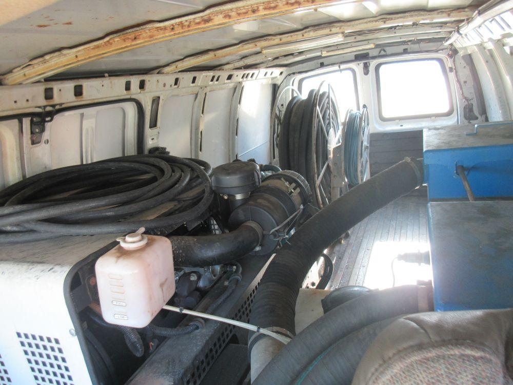 2005 GMC 3500 Cargo Van