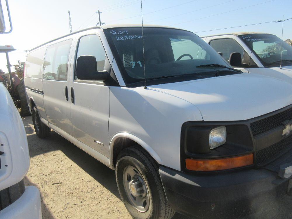 2004 Chevy 3500 Van