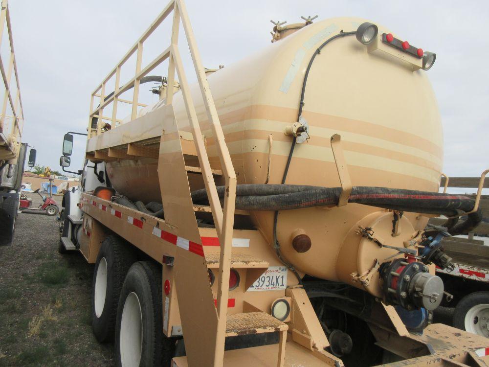 2012 Freightliner Business Class M2 Vac Truck w/Tank