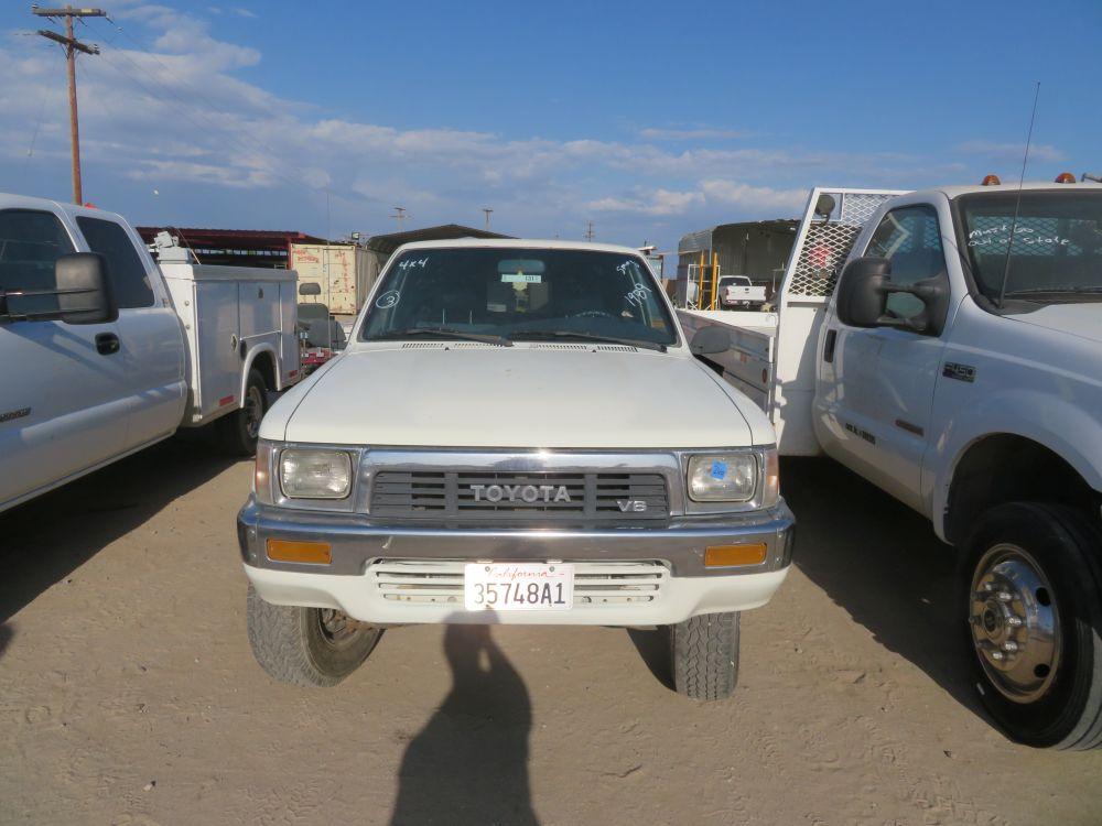 1989 Toyota V6 4x4 w/ Campershell