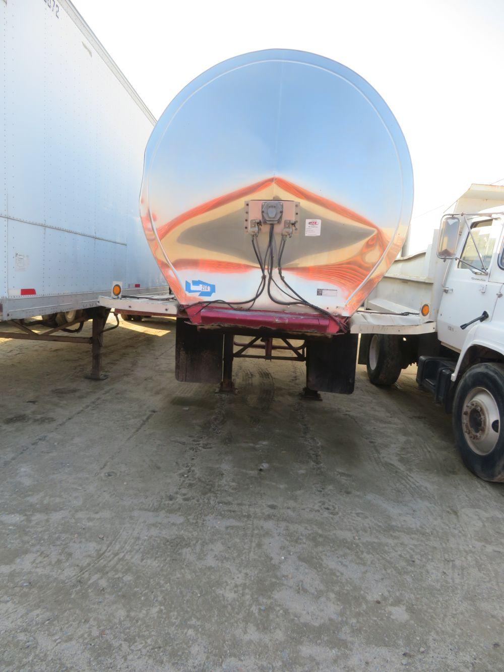 1986 Bar-Bel S.S Tank Trailer Fuel Trailer