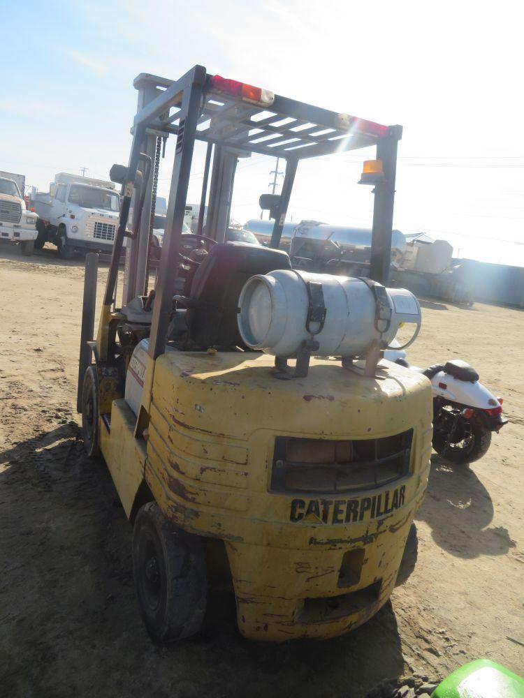 4000 IB CAT 50 Forklift SR#5AM03261 *Runs