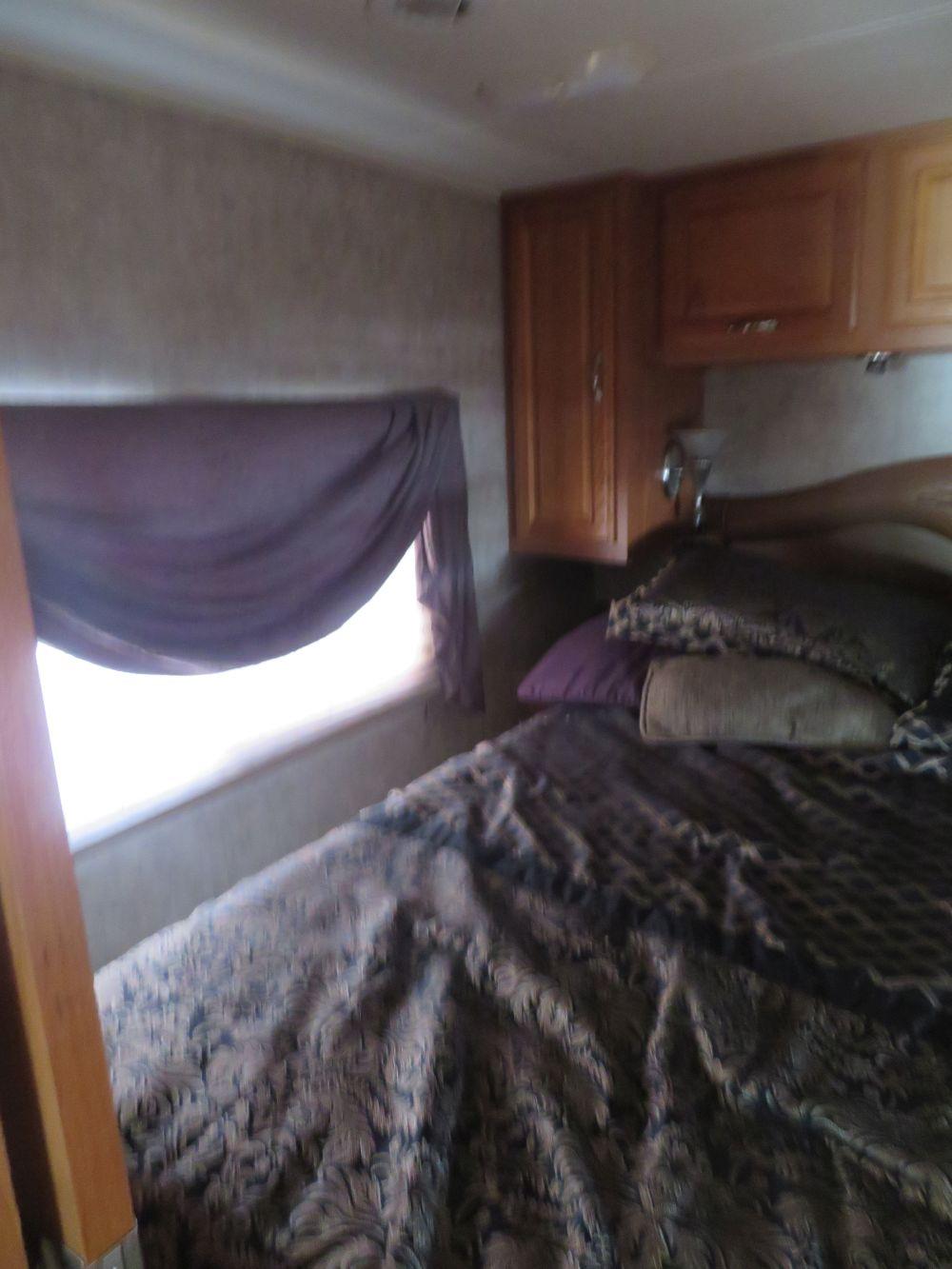 2005 Coachman Cross Country Diesel