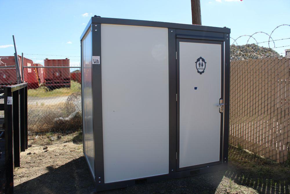 Mobile Toilet w/Shower