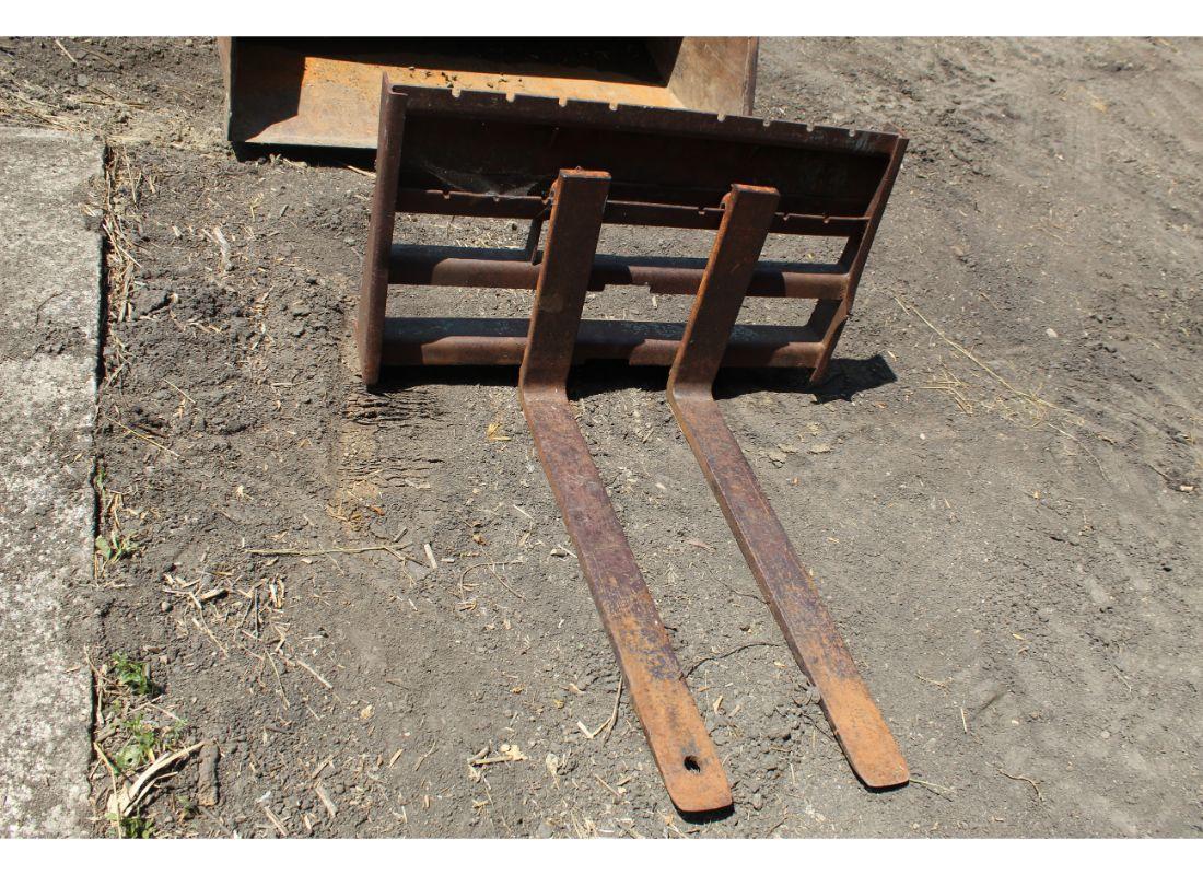 Skid Steer Pallet Forks