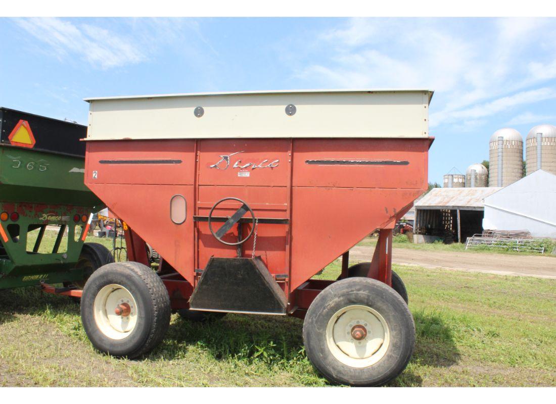 Demco 365 Gravity Wagon