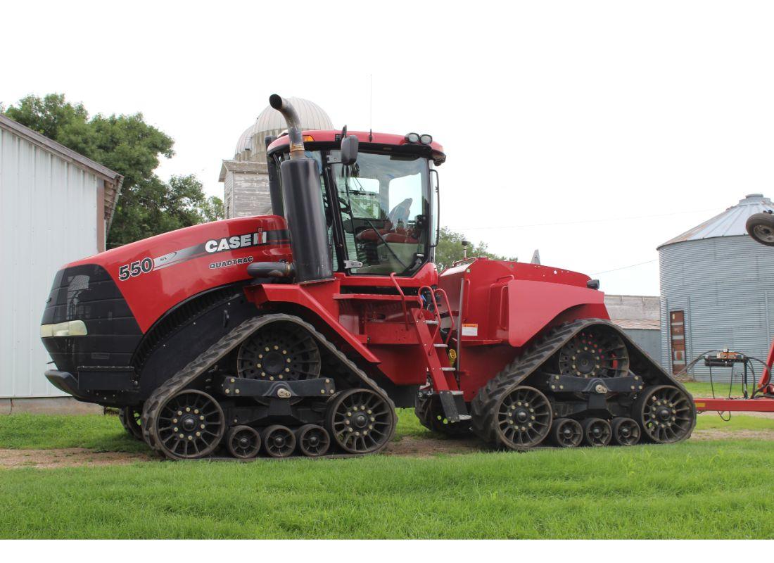 Case-IH 550 Quadtrac Tractor, PTO, 30" Tracks