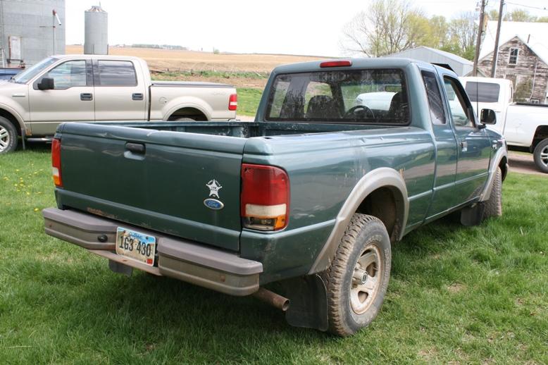 1997 Ford Ranger XL Pickup w/Extended Cab