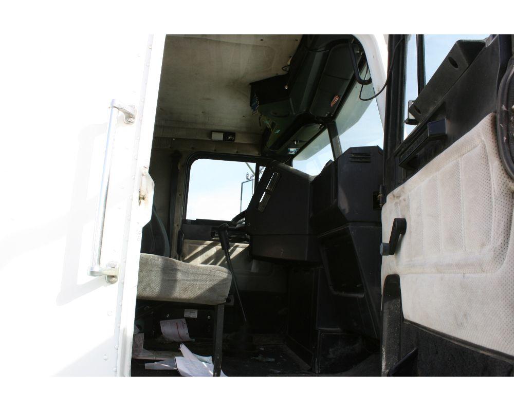 1995 Freightliner Mdl. FLD12064 Twin Screw Semi Truck w/Detroit 60 Series Dsl. Eng.