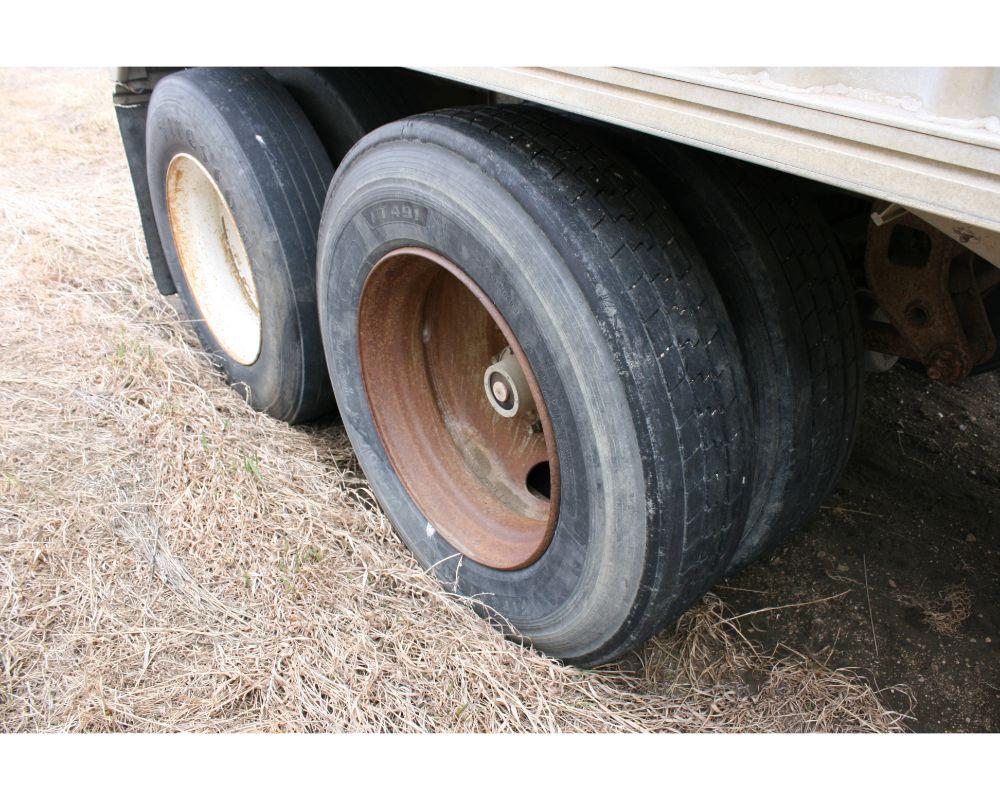 1978 Wilson 8’x42’ Aluminum Grain Trailer w/66” Sides