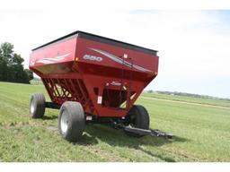 Demco 550 Posi-Flow II Gravity Wagon w/Ext., HD Gear w/22.5 Tires, Brakes & Lights