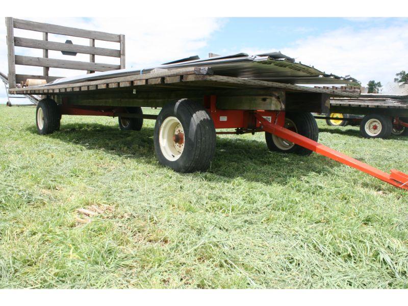 9’x20’ Wdn. Hay Rack w/Backs & Kory 6072 Running Gear