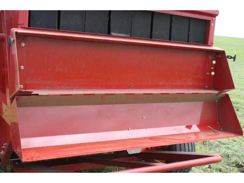 NH BR7090 Round Baler