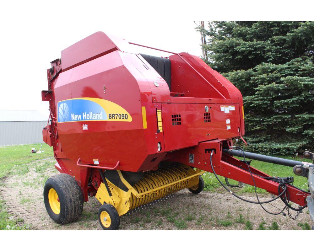 NH BR7090 Round Baler