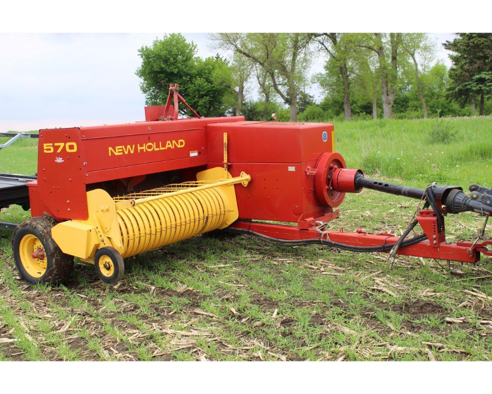 NH 570 Small Square Baler – Very Nice!;