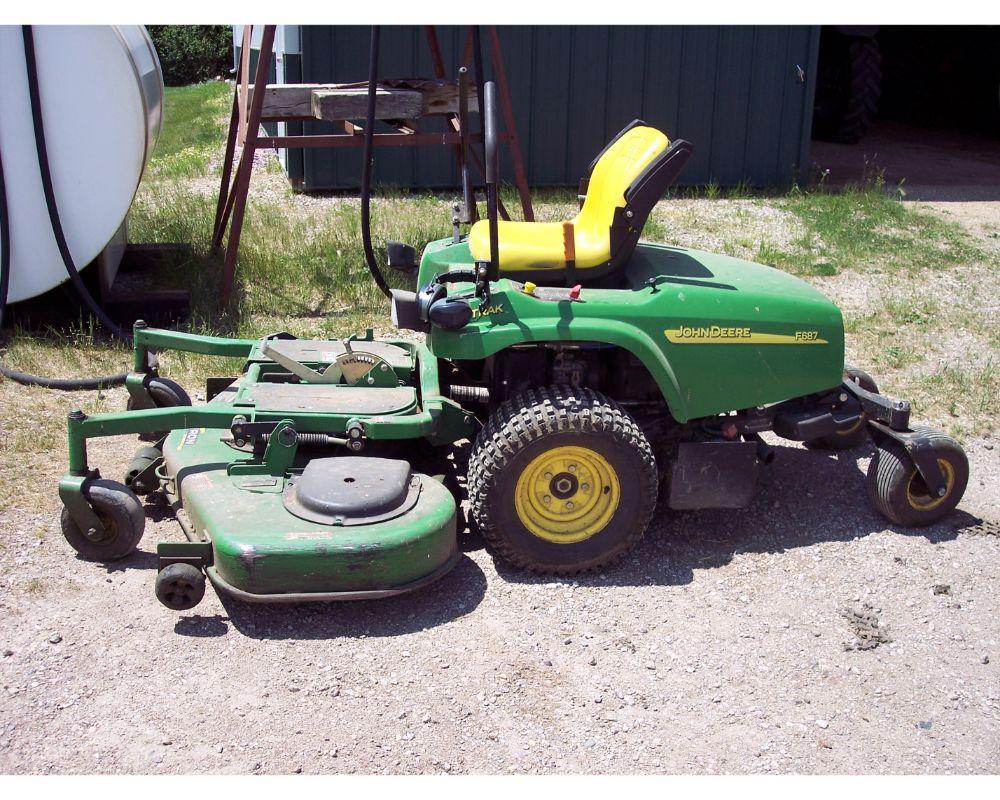 JD Z track F687, 815 hrs, 60” deck, Weak motor