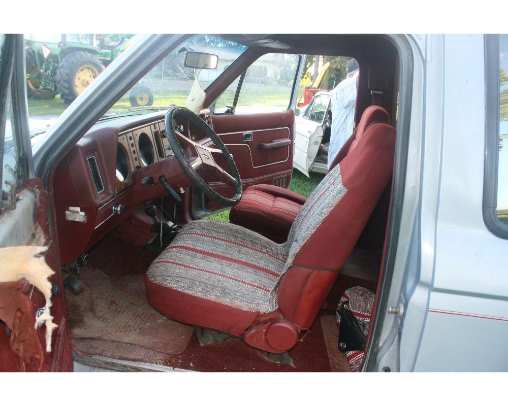 1984 Ford Bronco 2XLT, 2 door, V-6