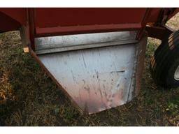 Demco 325 Bu. Gravity Wagon