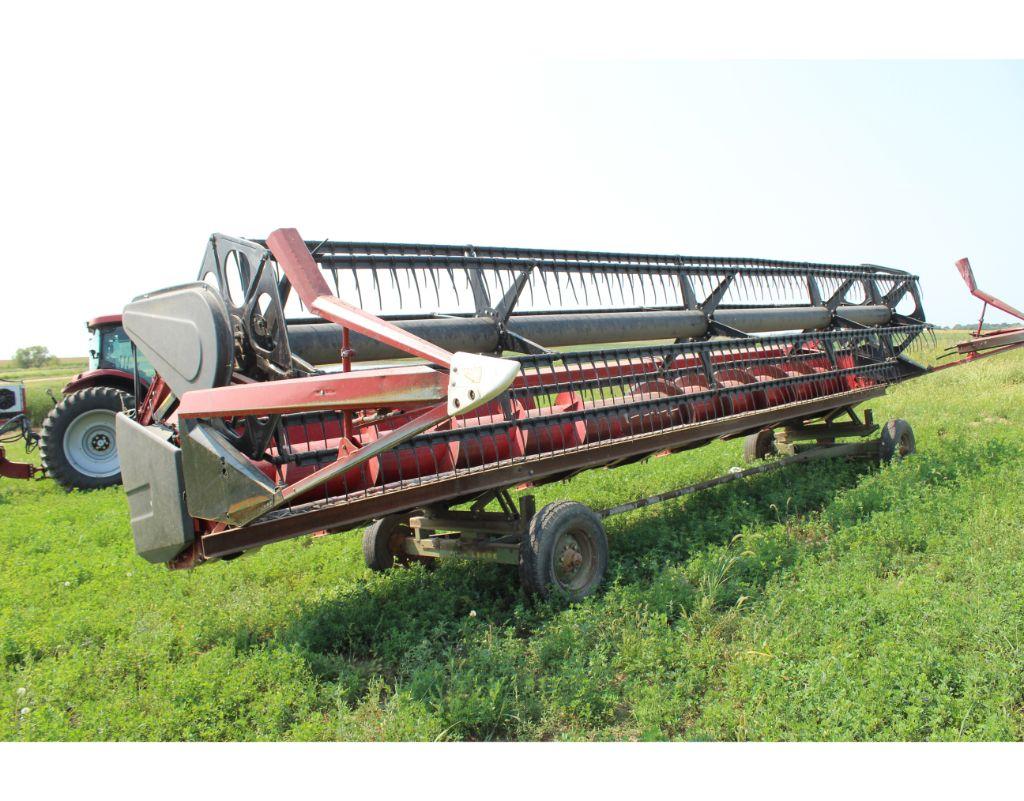 Case-IHC 1025 25’ soybean flex head with factory head carrier