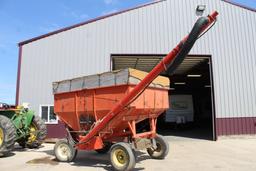 Kill-Bros 200 Bu double compartment gravity flow wagon w/ drill fill