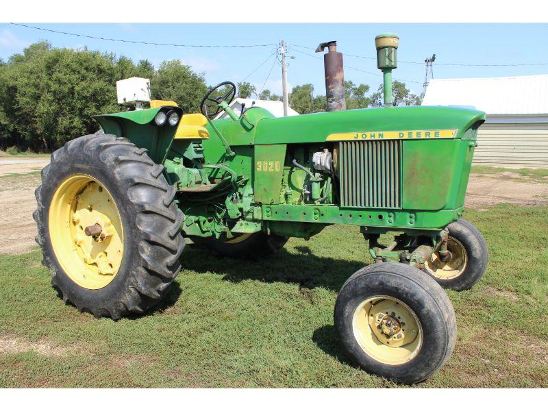 1968 J.D. 3020 Gas tractor