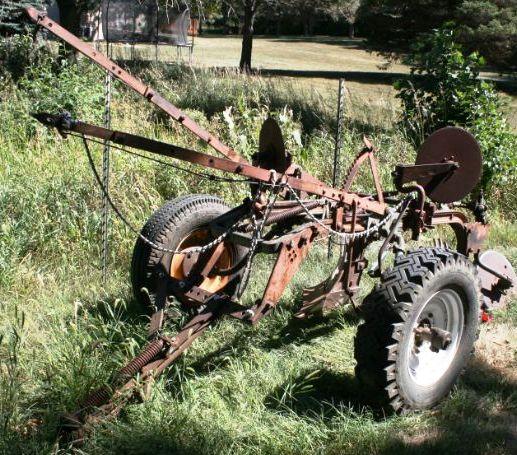 IH Slat Bottom 2-16’s PT Plow