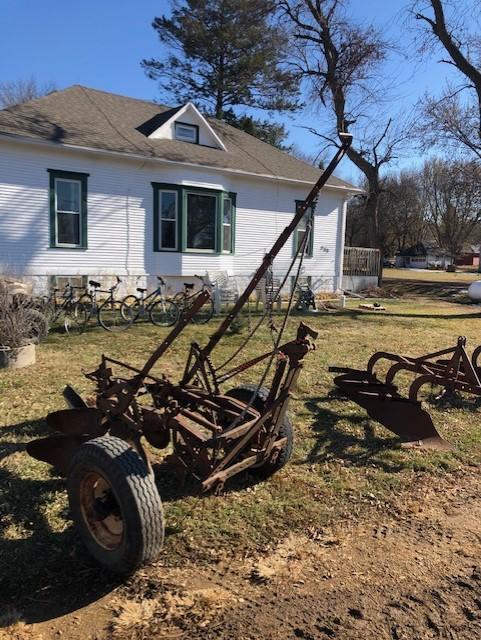 IH 2-16’s 2 Bottom PT Plow