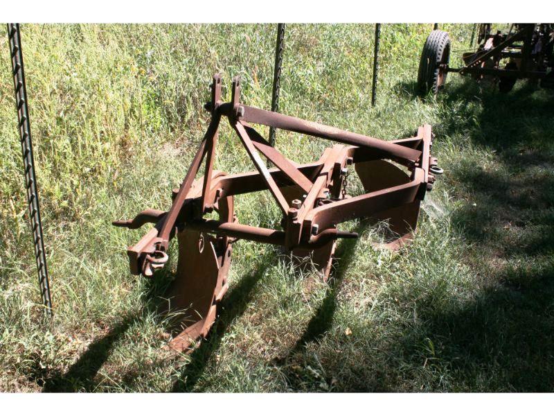 Ferguson Mdl. 14A0-28 3-14’s Plow