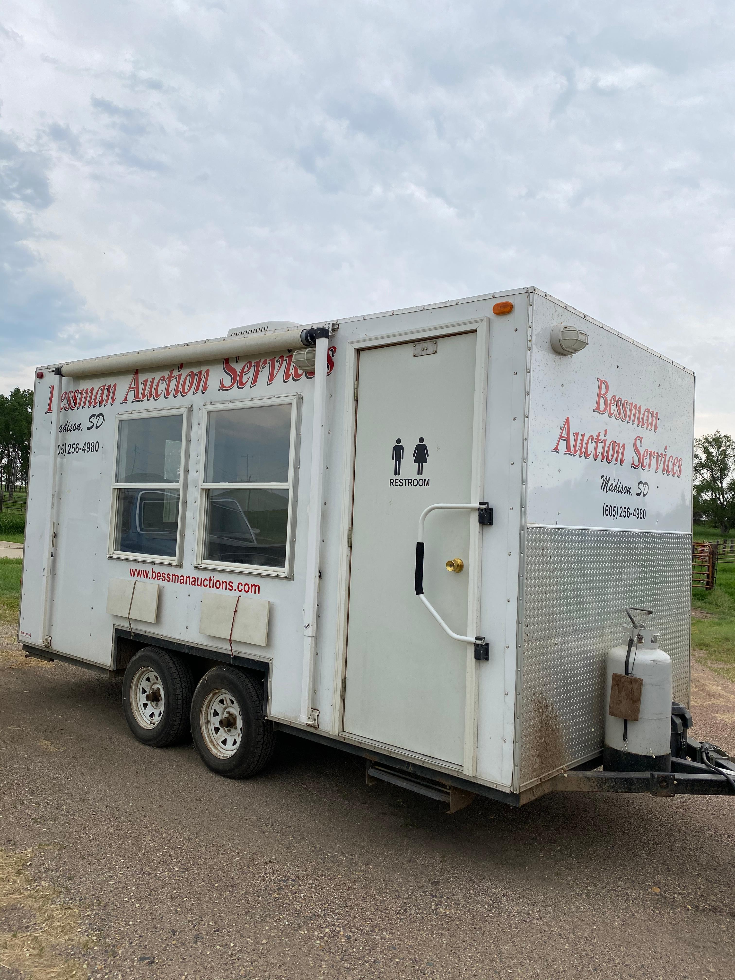 7’x16’ Auction Clerking trailer - Nice