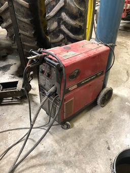 Lincoln Elec. Power Mig 255 Welder