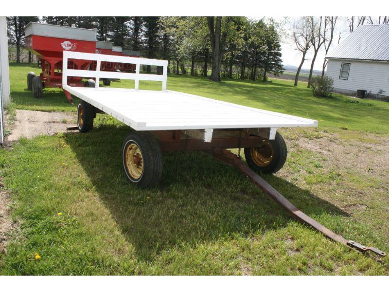 16’ Flatbed w/ 2x8 Bed & Back on NH Gear