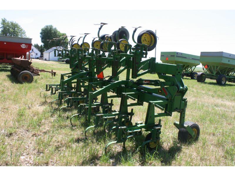 JD 845 12R Folding Cult. - VG Cond.